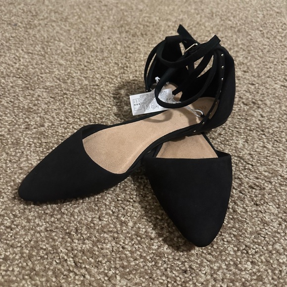 Old Navy - Black Faux-Suede - Ankle Strap Flat - Size 8 - Picture 3 of 4